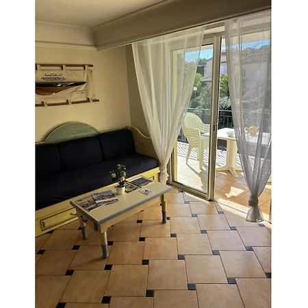 Riviera Retreat For Eight